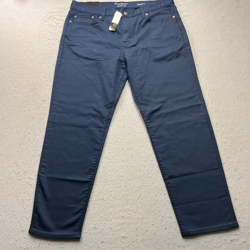 Banana Republic Travel Jean Mens 36x30 Navy Blue Athletic Fit Tapered Leg NWT